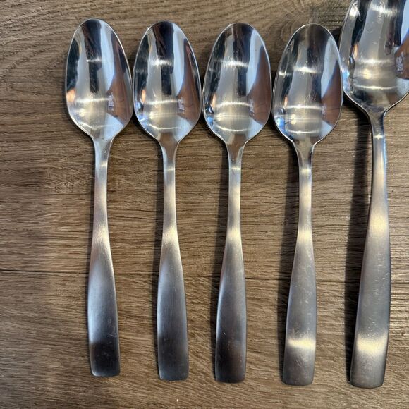 Cambridge Silver Southview Sand 0-21 Stainless Satin/Glossy Flatware Set of 20 - Picture 6 of 10